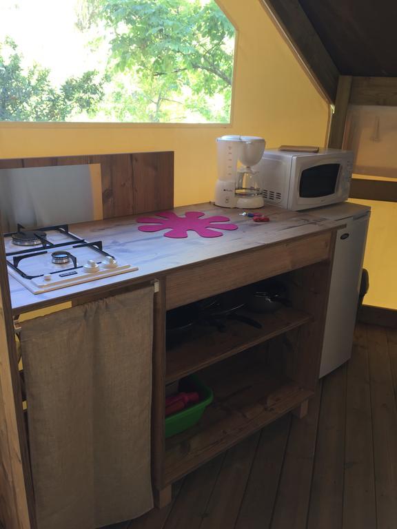 Camping Les Orangers San-Martino-di-Lota ภายนอก รูปภาพ